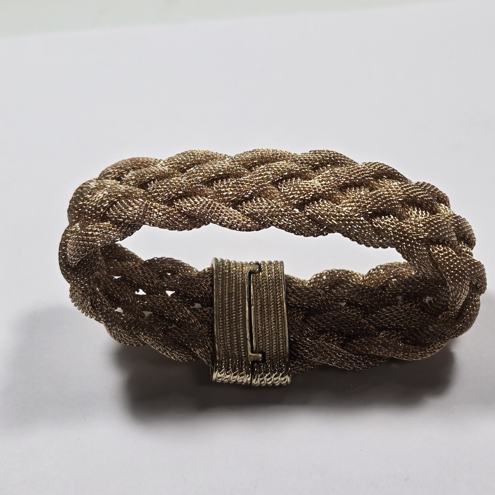 Mesh Gold tone Braided Bracelet Magnetic Closure - Picture 10 of 10